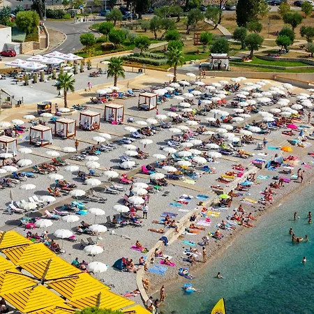 Four Stars Lejlighed *