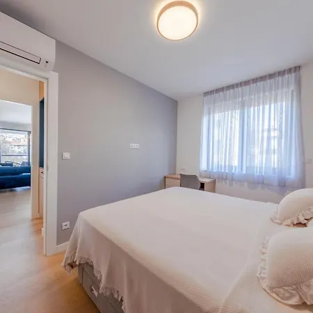 Four Stars Apartment