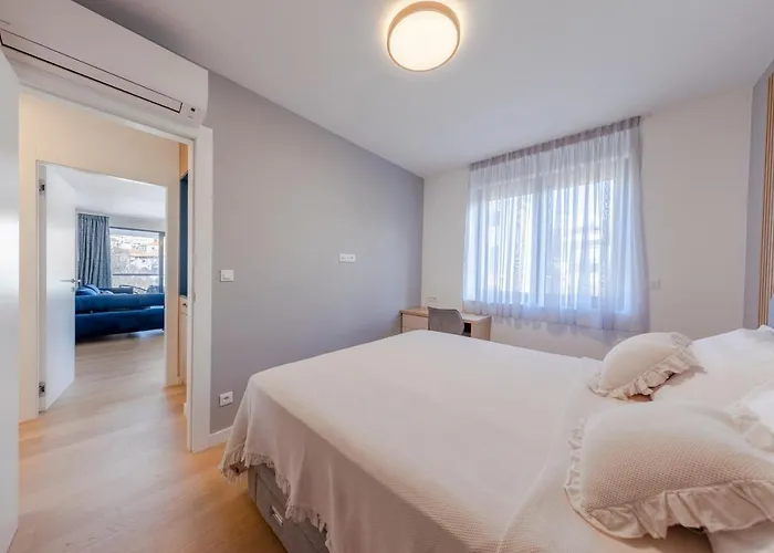 Four Stars Апартаменты